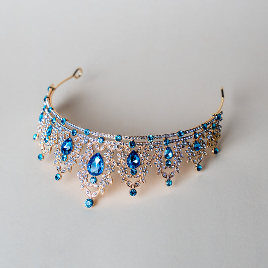 Tiara de diamantes azul agua